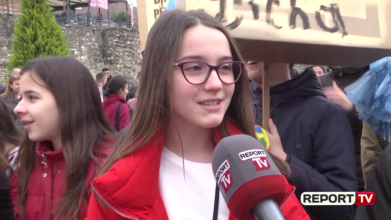 Report TV -Elbasani sfidon motin, vazhdon traditën e Ditës së Verës