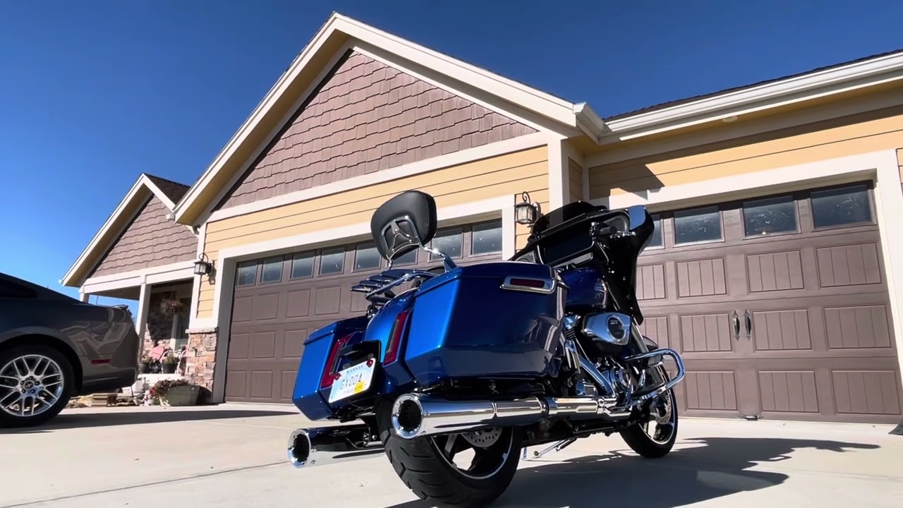 2024 Street Glide, Vance &Hines High Output slipons
