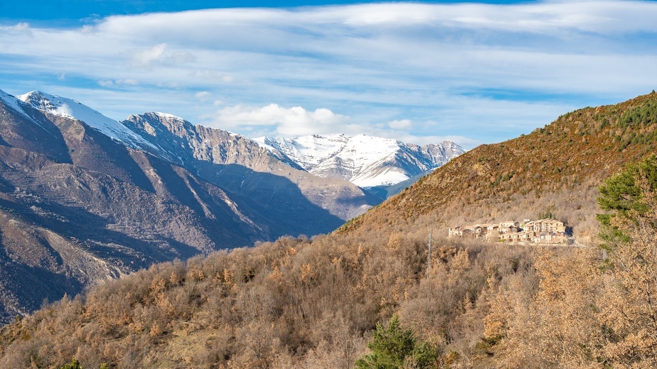 🏠 Àmplia i lluminosa casa amb jardí al cor del Pirineu