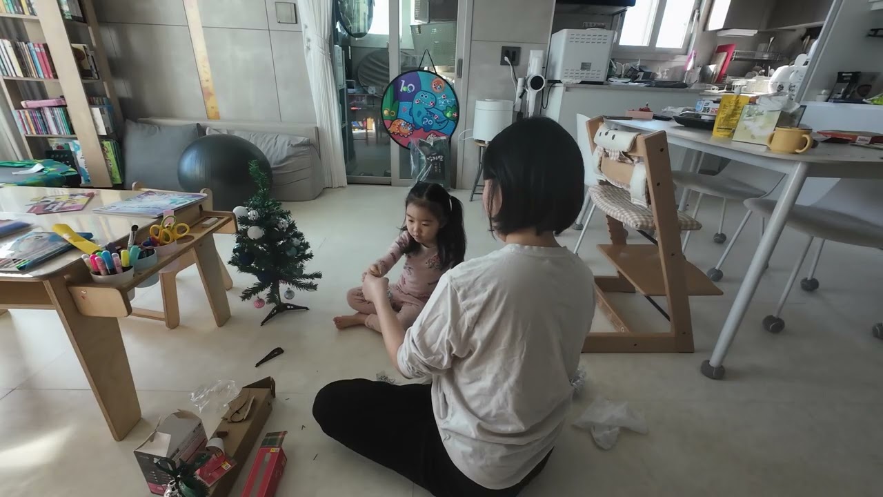 251225 크리스마스 트리 구입,만들기 산타 선물 받기, 크리스마스 케잌 만들기