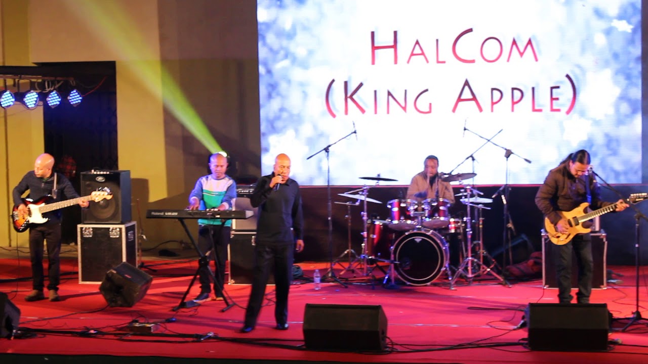 She says No by Bah Halcom, lead singer of The King Apple Band, Shillong. 20th December, 2017