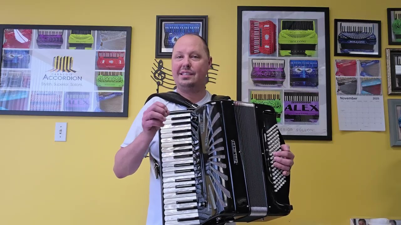 (SOLD!) - Giulietti M37, pre-owned (Carnegie Accordion Company - Pittsburgh, PA)