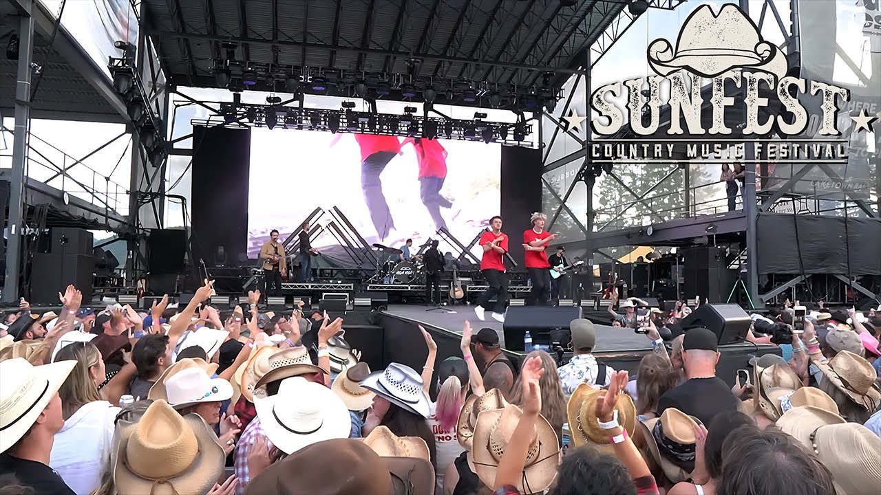 LIVE PERFORMANCE AT SUNFEST 2023