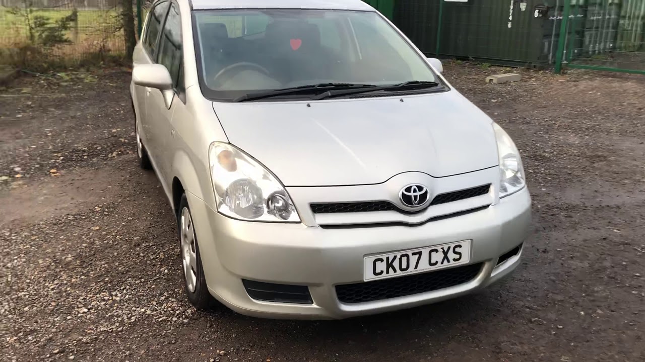 Toyota Corolla Verso 7-местный