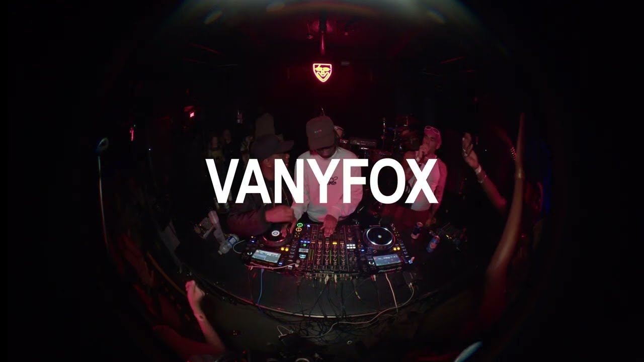Club Sagacité Transmission 004: Vanyfox DJ set at Moonshine