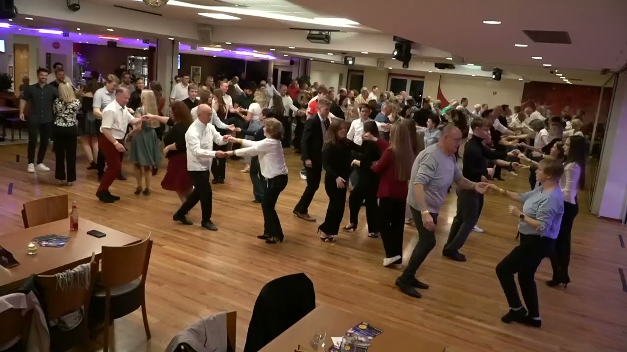 Welttanztag 2025 - Weltrekordversuch Bachata - TanzCentrum Kressler