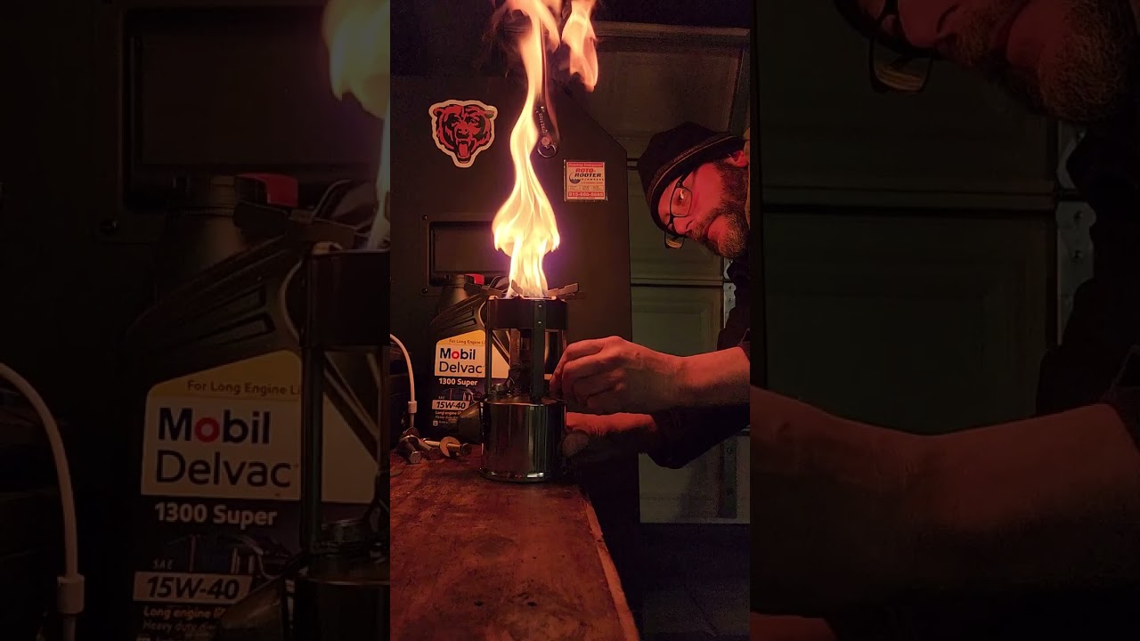 lighting a Coleman 530 GI Pocket Stove. 1946 year of production!!