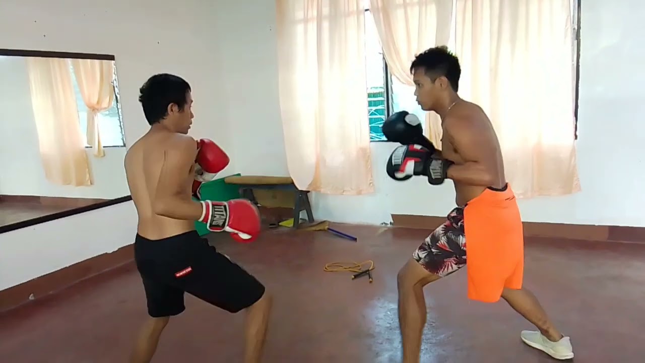 John mazar Avance&ntilde;a vs. coach Davidnic Avance&ntilde;a
