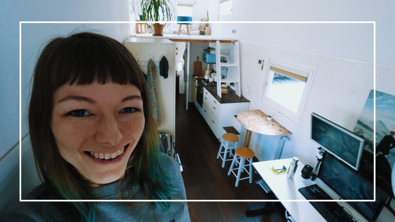 Tiny House Tour: YouTuberin zeigt ihr selbstgebautes 35.000-Euro-Haus auf R&auml;dern