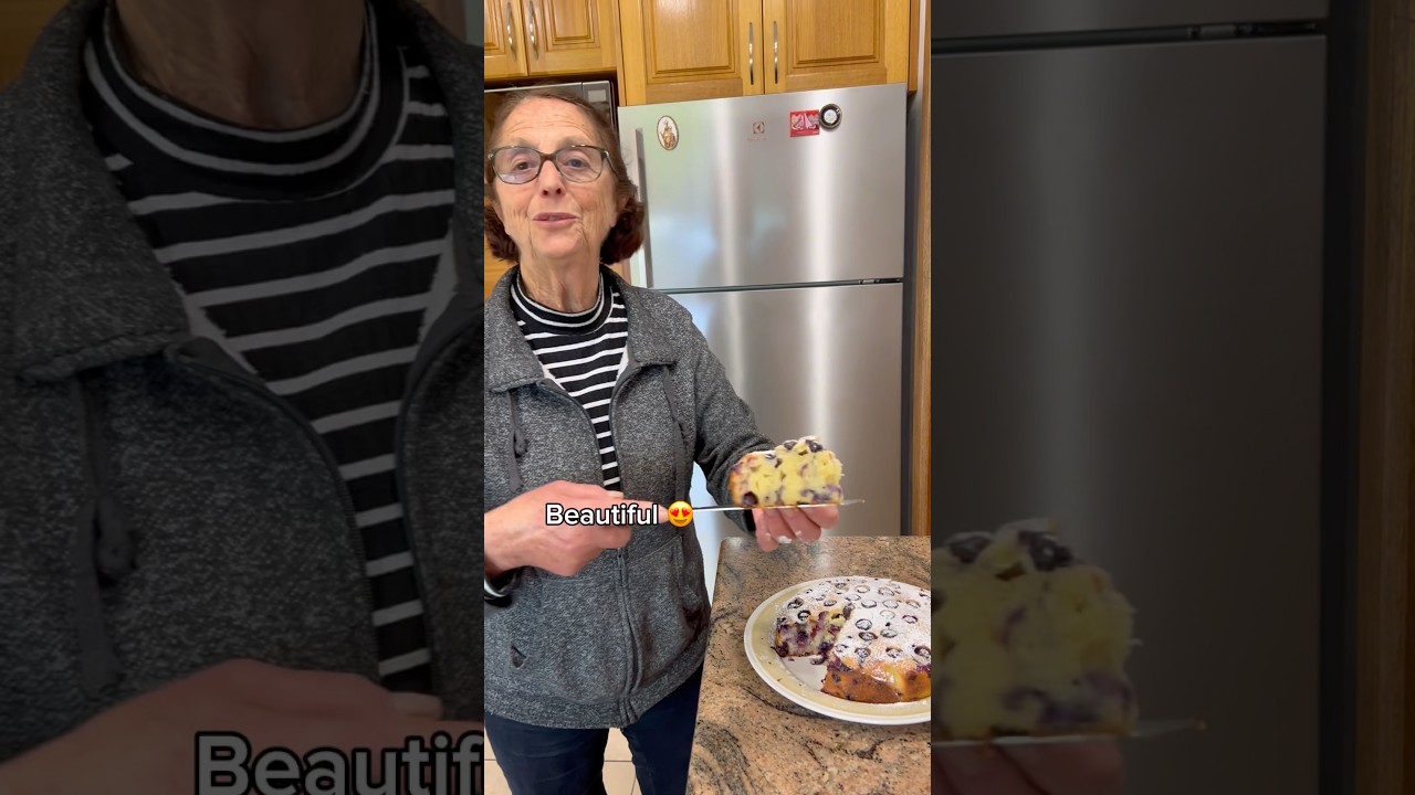 Nonna&rsquo;s lemon and blueberry cake recipe 🍋🫐