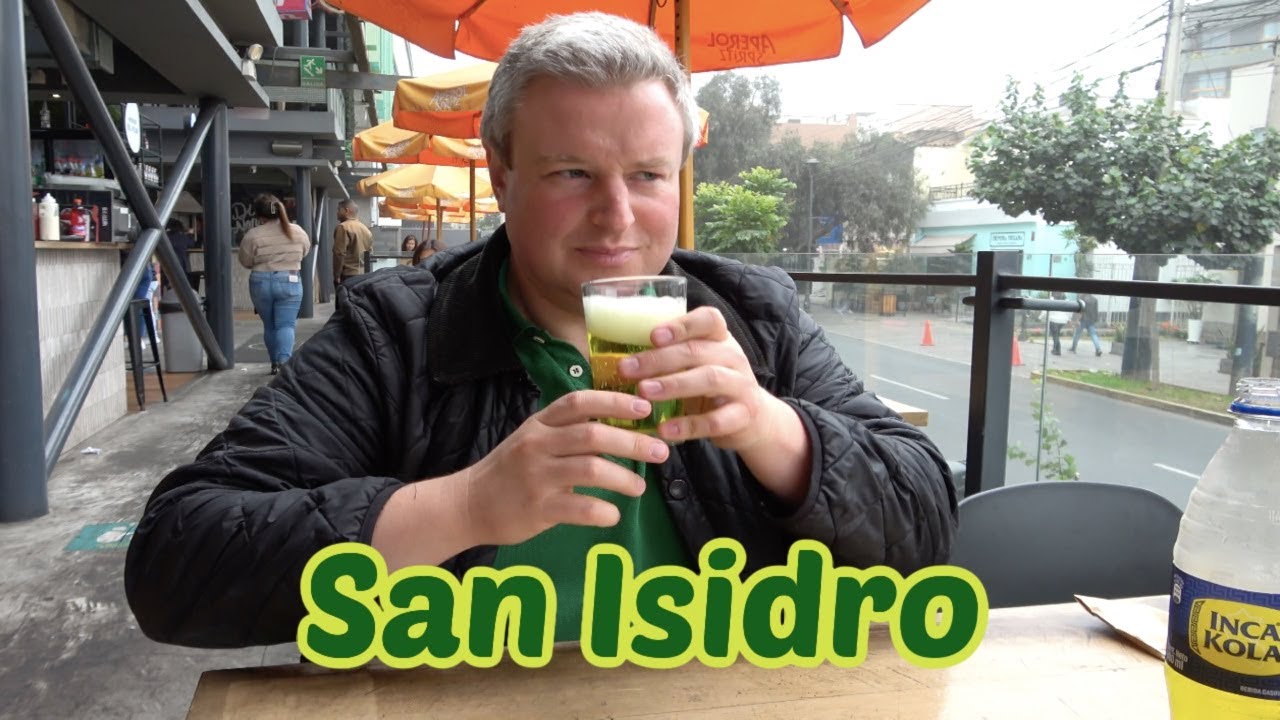 San Isidro, Lima - Trying Inca Kola and Discovering this awesome neighbourhood!
