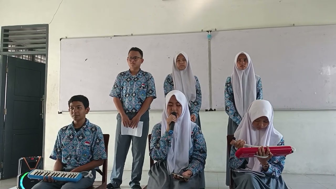 Musikalisasi Puisi | Rengkarnasi Ibu, Potret - Bunda Dari Kelompok 2 