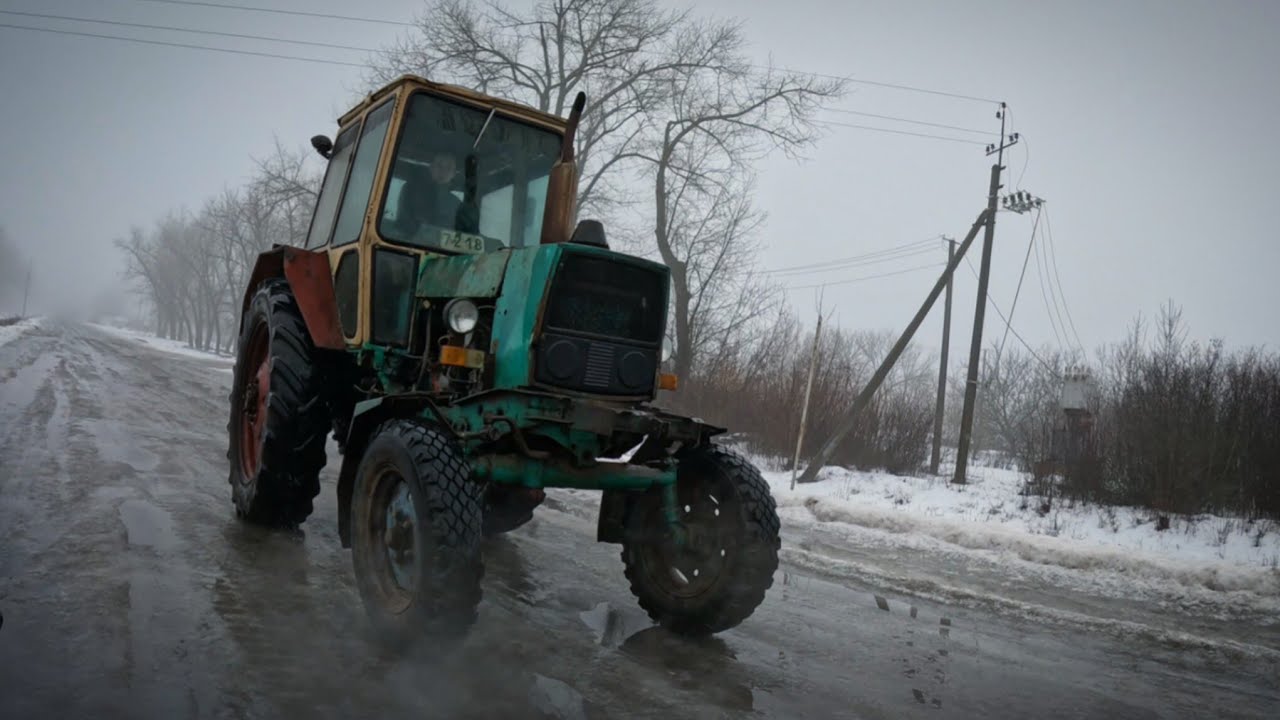 Купили новий трактор для фермерського господарства 