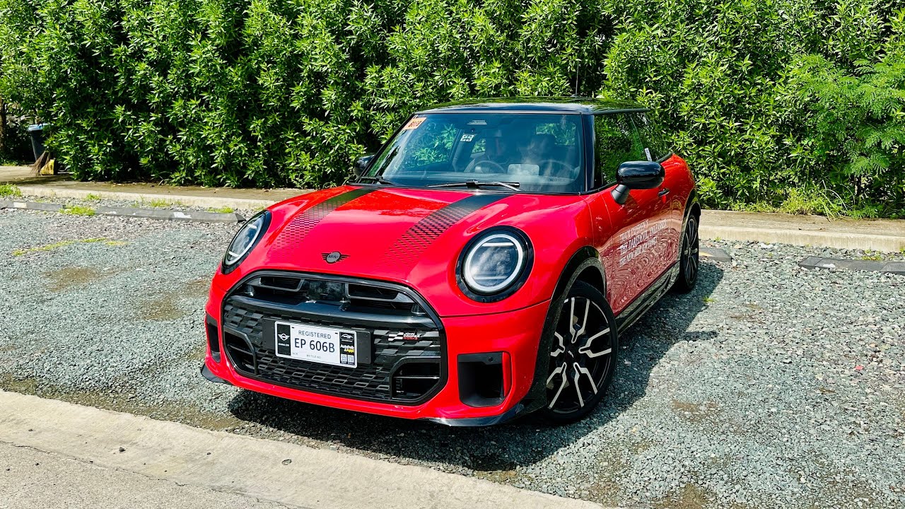Тест-драйв MINI Cooper JCW 2025 года от первого лица