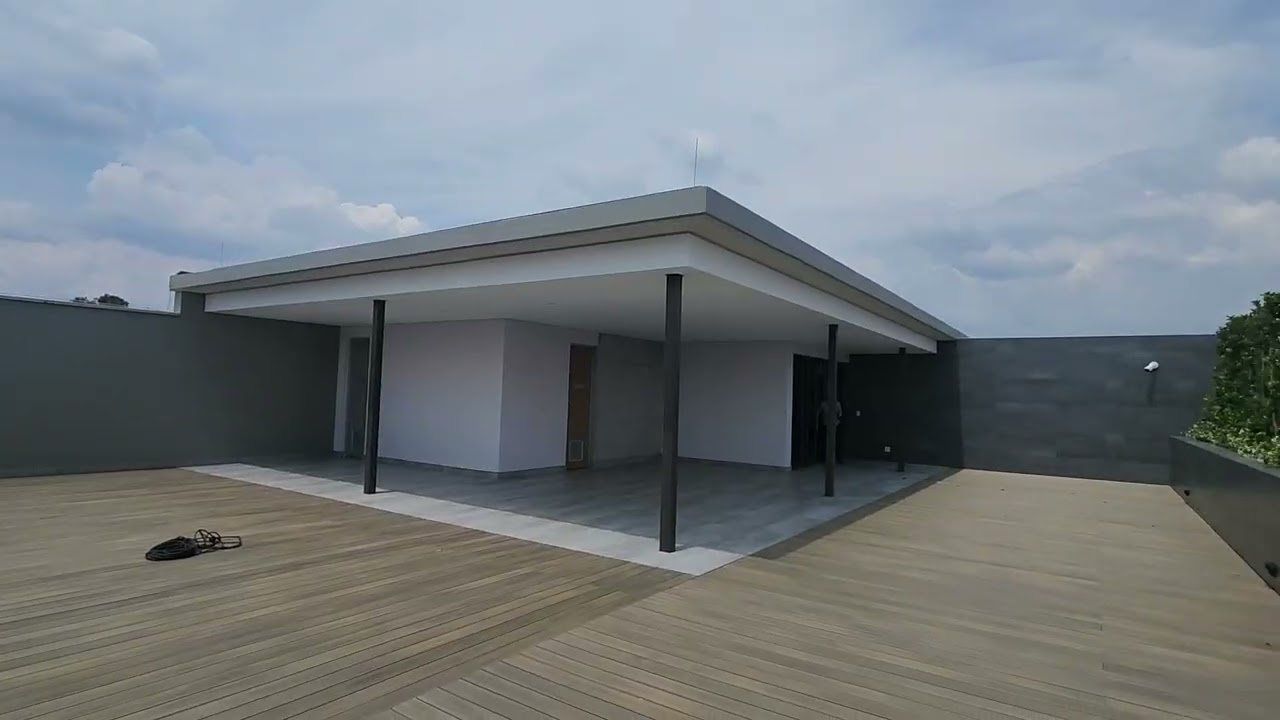 Superb newly built, upmarket office space of 3 856 m² immediately available to let in Centurion.