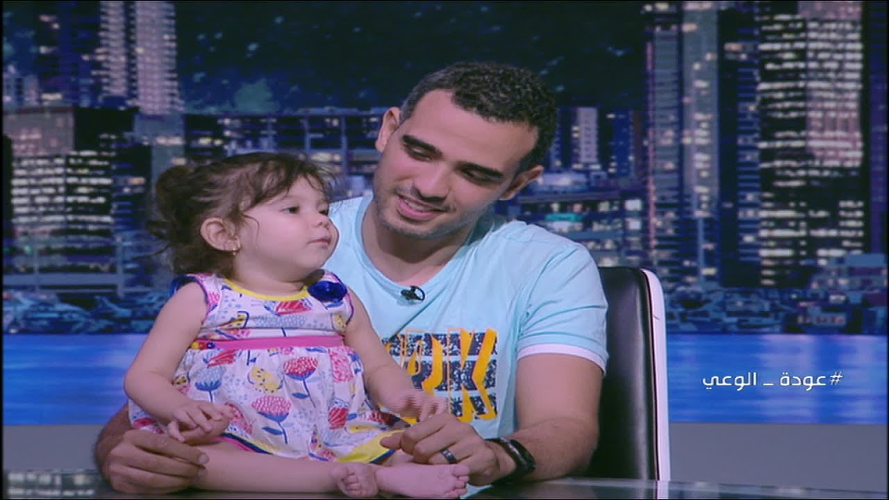 بعد النجاح في تأمين أغلى علاج في العالم .. أول ظهور للطفلة رقية اللي خطفت قلوبنا  كلنا مع والدها❤