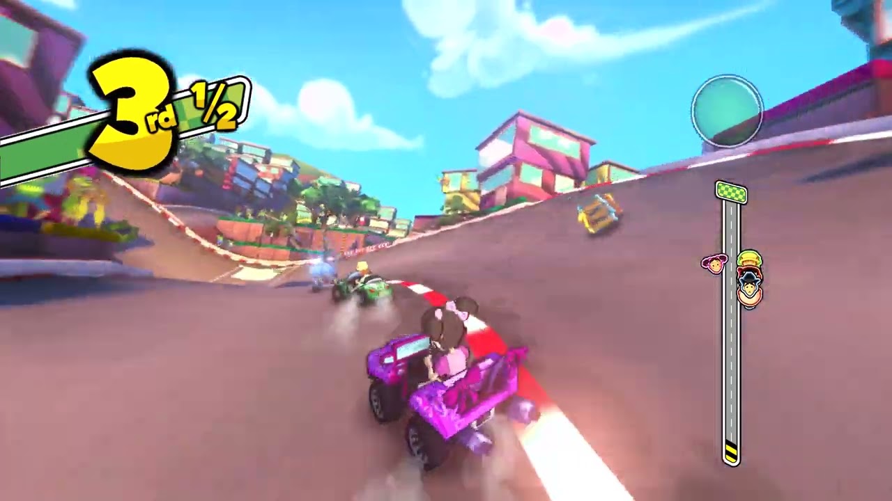 Phoebe gameplay in Soccer Fever - El Chavo Kart