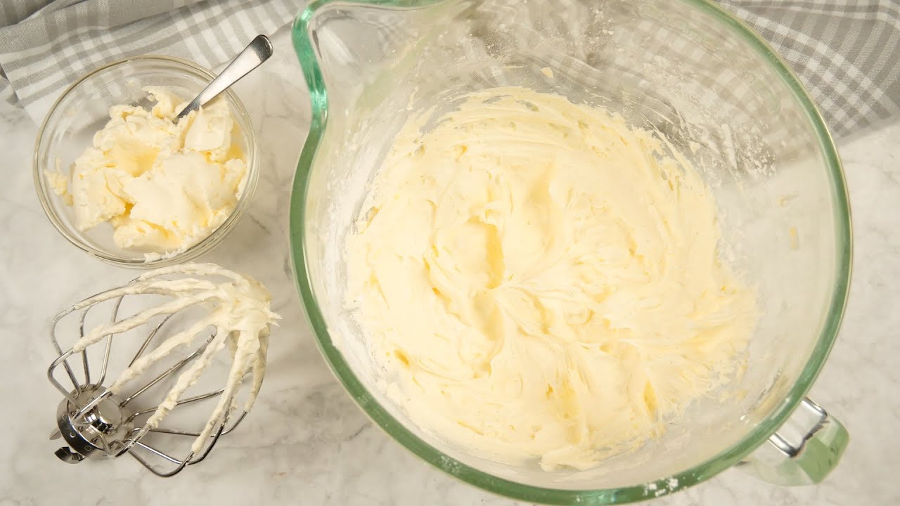 Basisrezept f&uuml;r Cream Cheese Frosting mit europ&auml;ischem Frischk&auml;se | So gelingt Cream Cheese Frosting