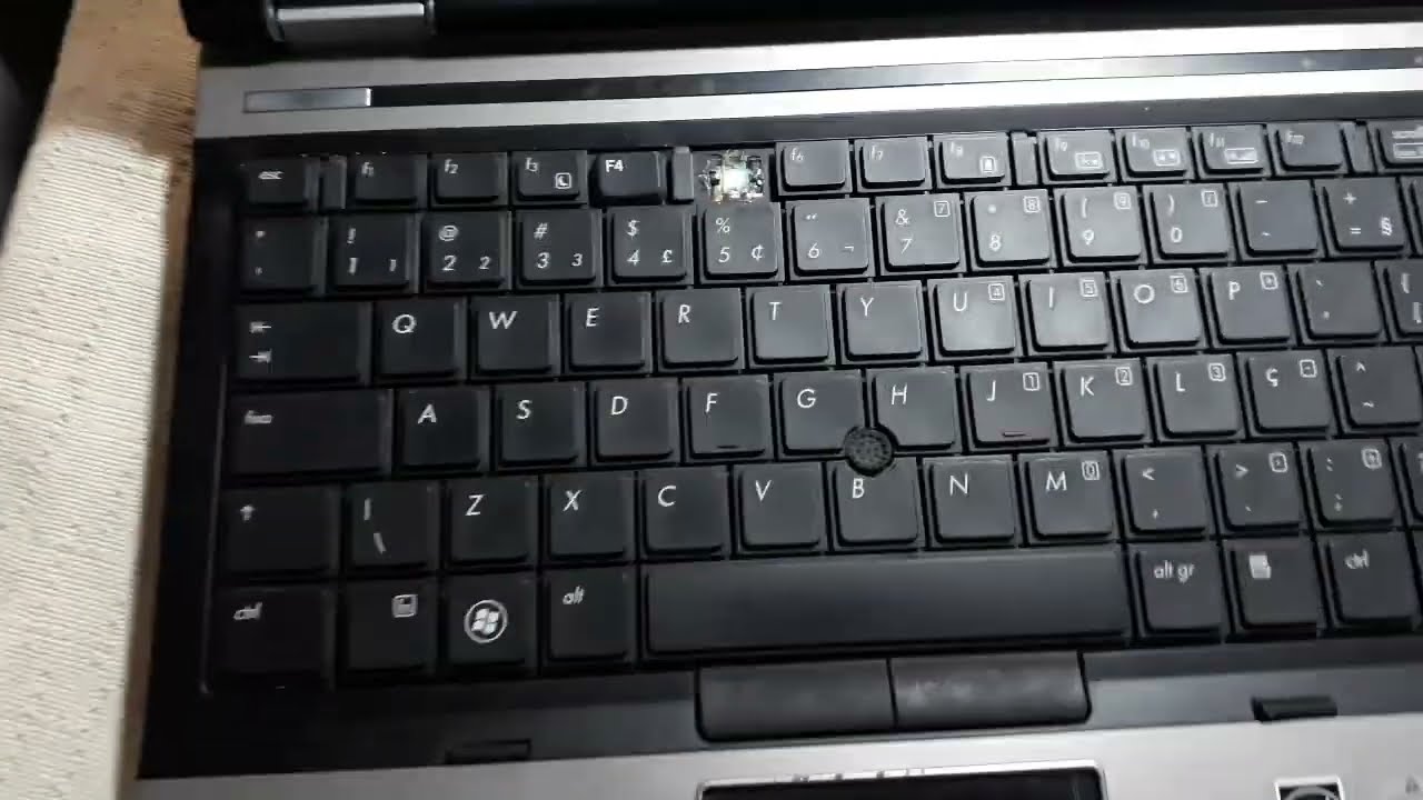 como trocar  teclado notebook  hp Elitebook  8440p