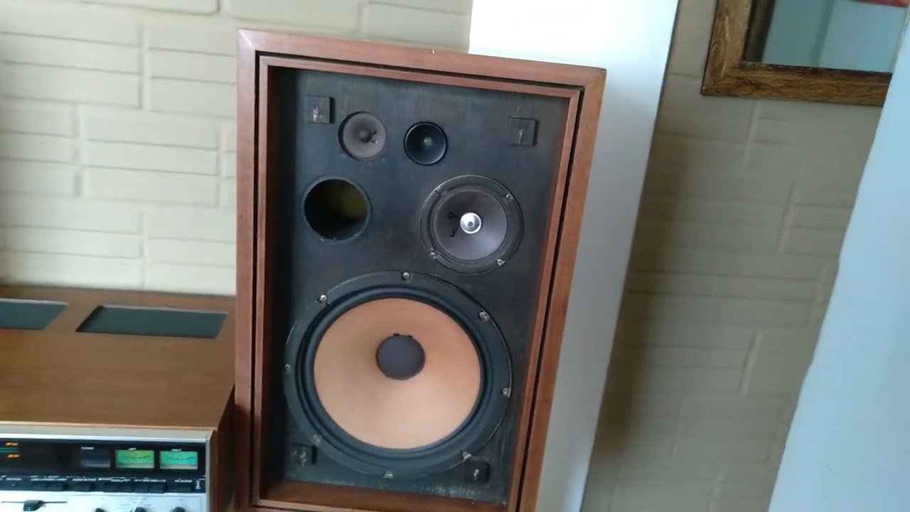 Caixas acusticas Akai SW-155 1973