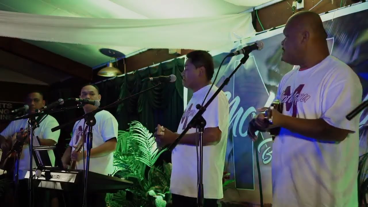 MOTUTAPU BOYZ - Tei Roto I Te Marumaru - COOK ISLANDS MUSIC (Lyrics)