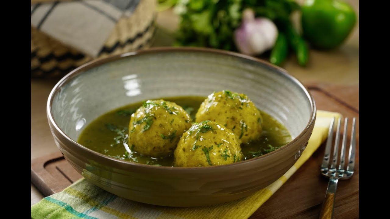 Albóndigas de Pollo en Salsa Verde | Guisado de pollo en salsa verde