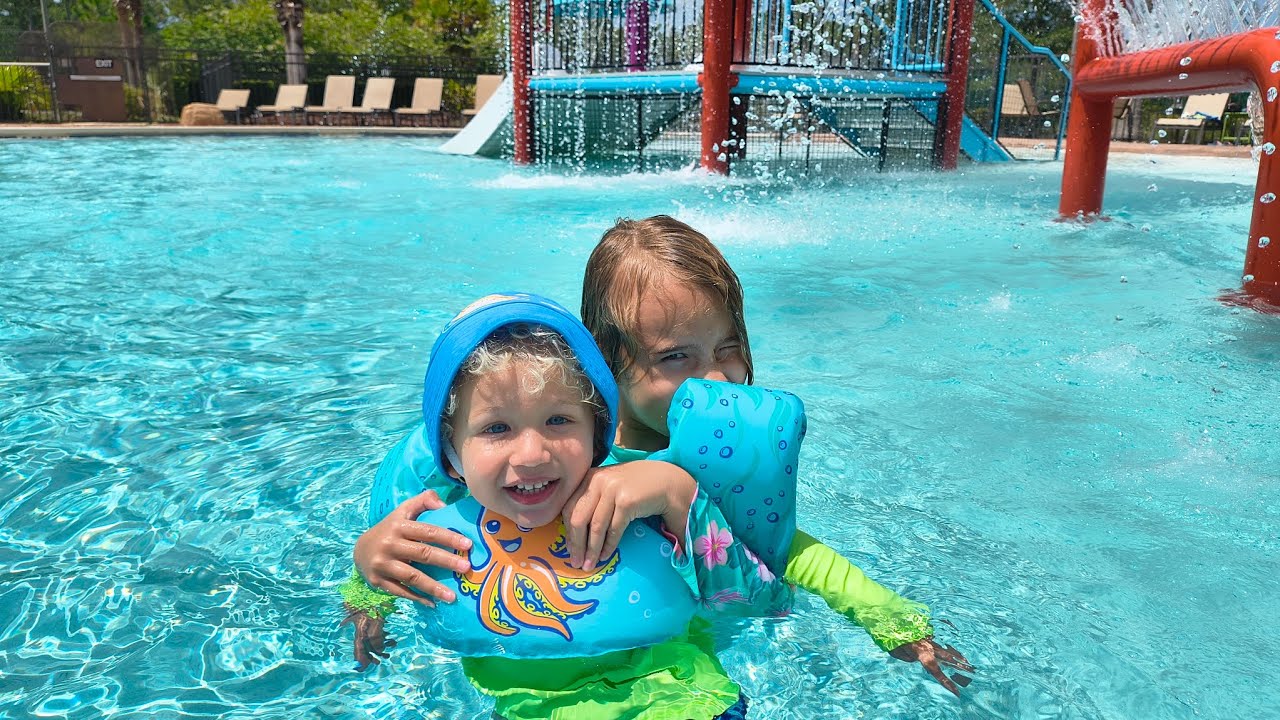 Stasia and Nicky having good summer time at swimming pool! Стейша и Никки.