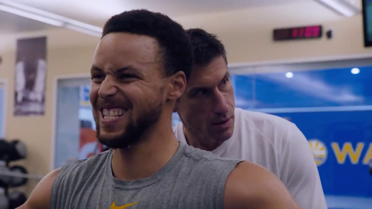 Stephen Curry 個人紀錄片第二集：Curry傷病使勇士遭遇最大危機 他從小就是領袖