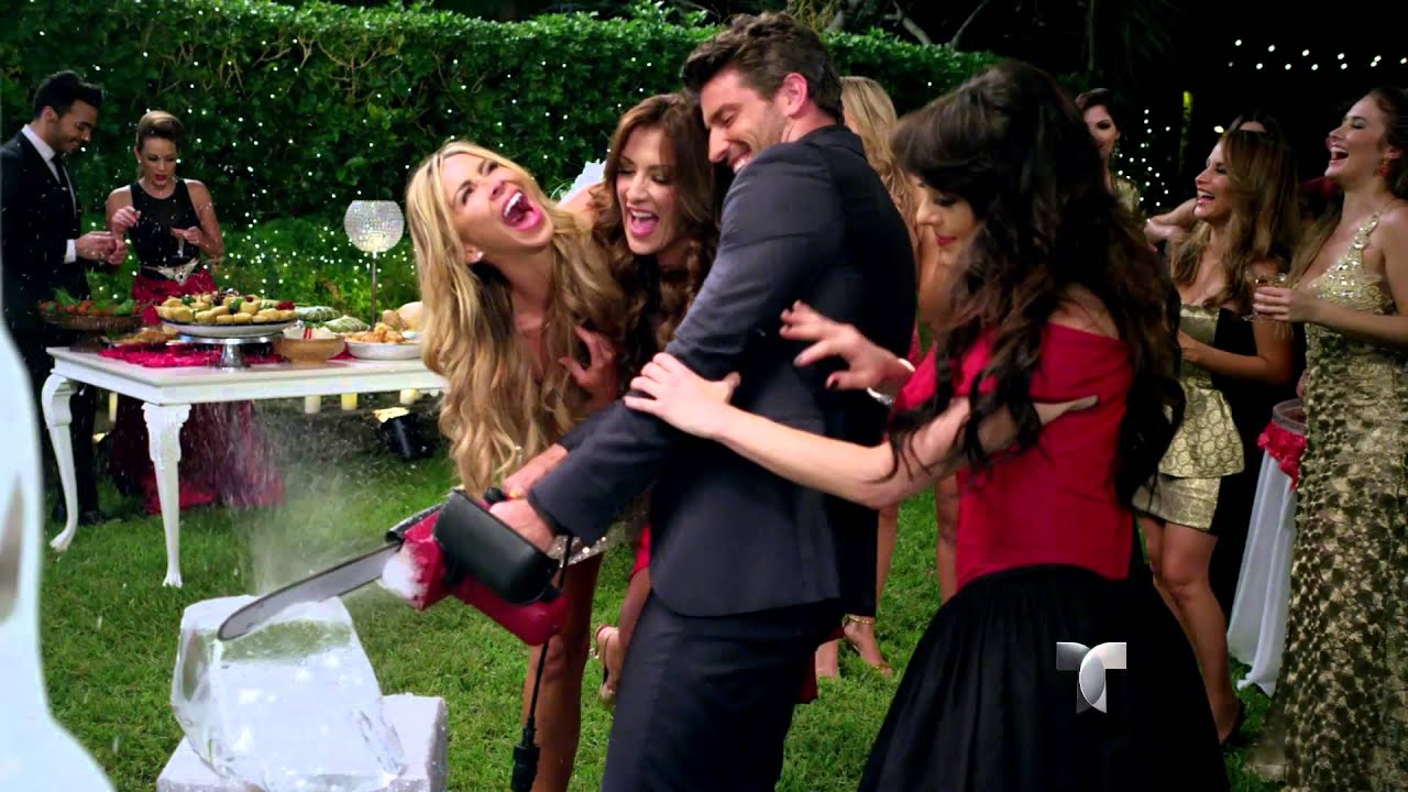 La gran familia de Telemundo celebra contigo esta navidad | Telemundo | Entretenimiento