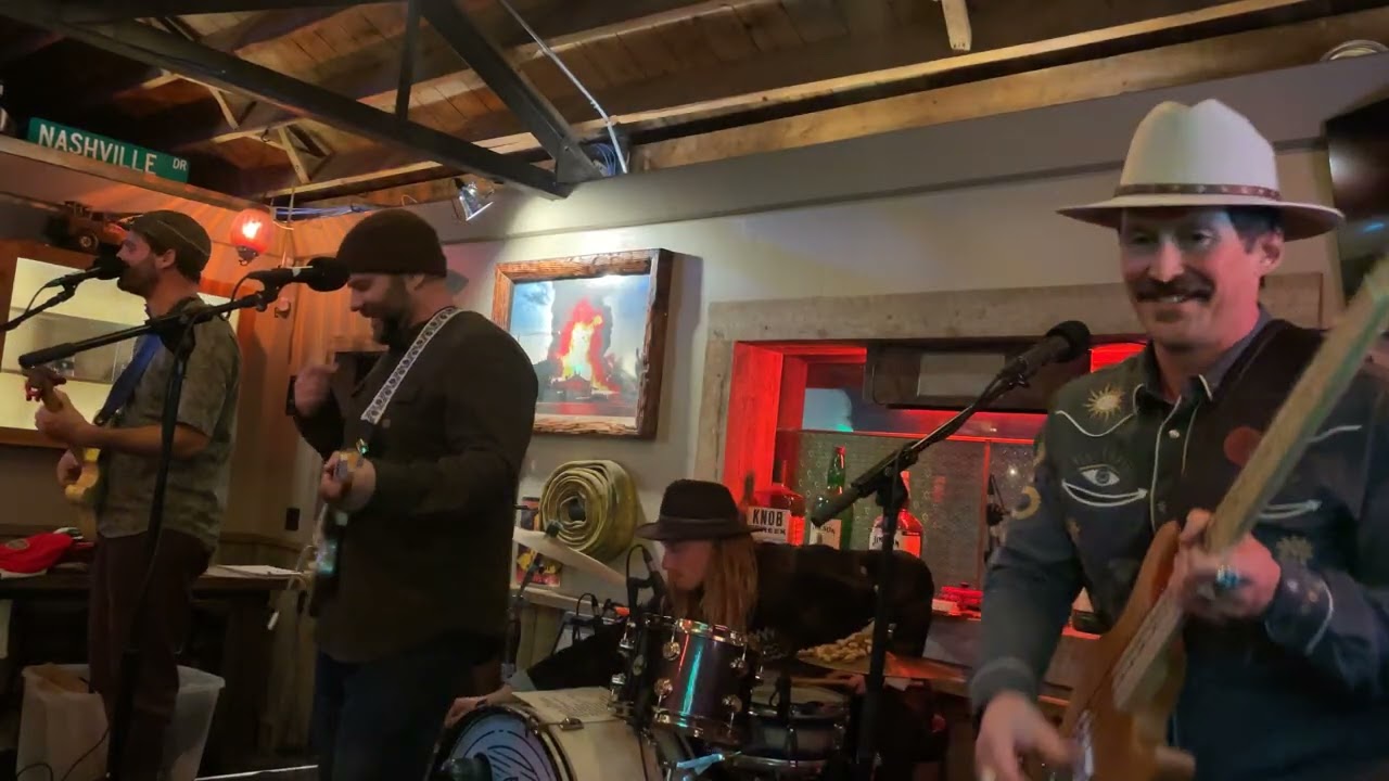 The Swinging Lights – Live at Garage on Beck – Jan 25, 2025