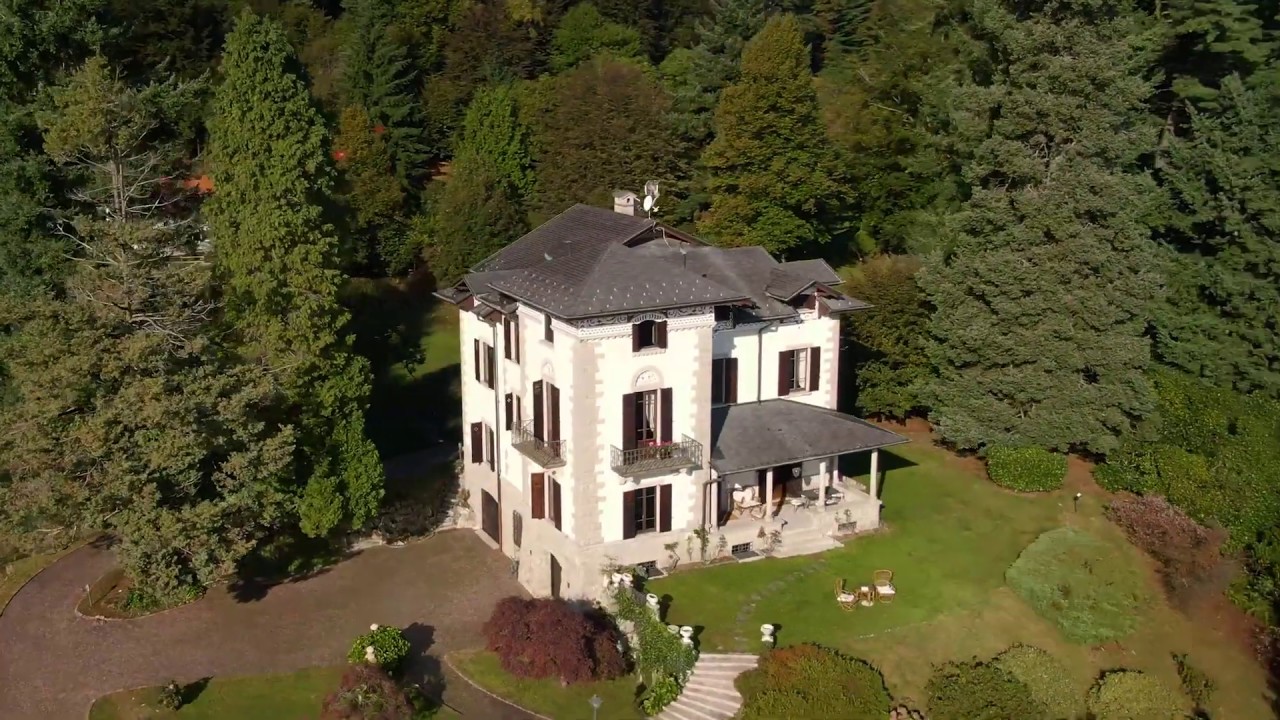 Charming historic villa on the hills of Stresa