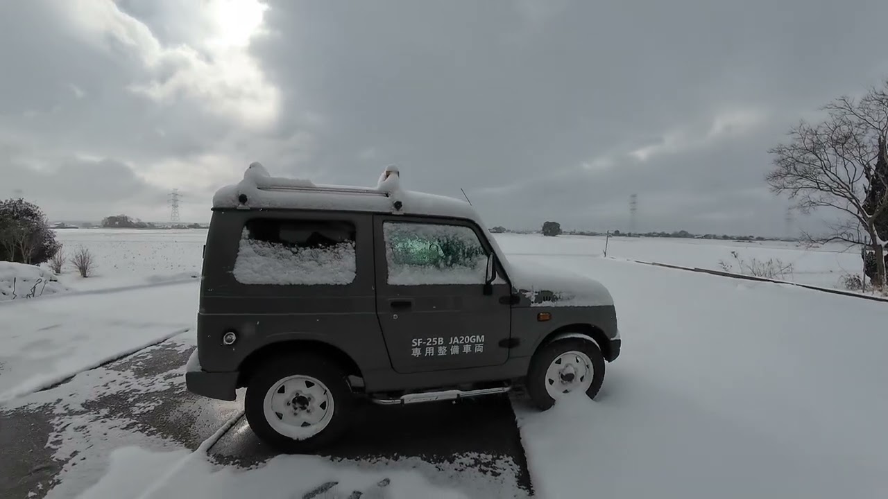 245  雪景色のハンガー