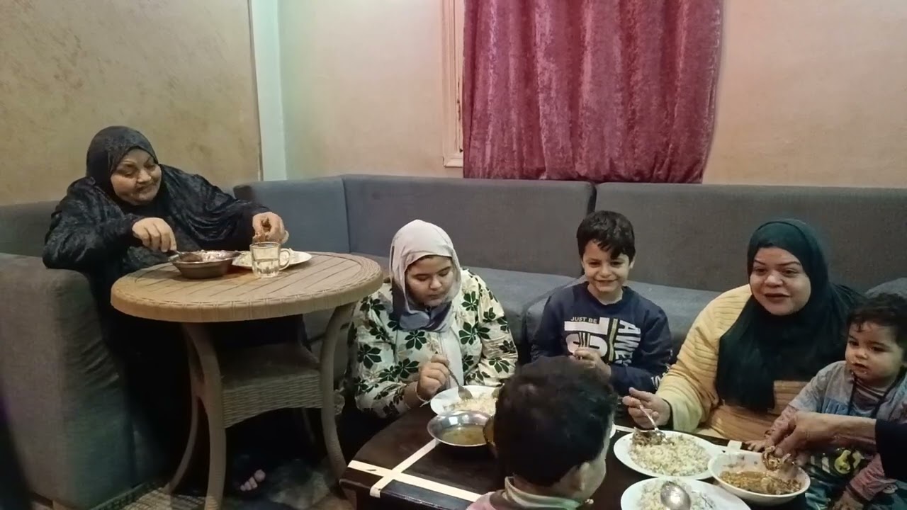 كل سنه وانتم طيبين يا احلى اخوات في الدنيا الف مره بحبكوا قوي ربنا يخليكم ليا