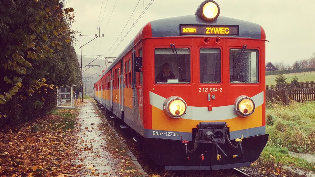 Jesienne klimaty na linii kolejowej Sucha Beskidzka - Żywiec