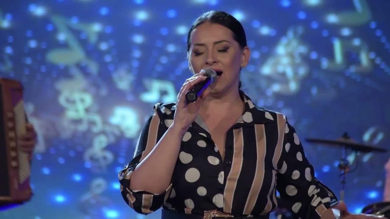 Aneta i Grupa Molika - Imam pesmu da vam pevam (Art Studio Production Live TV Show)