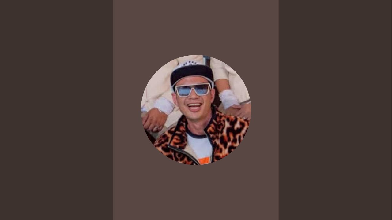 ภูมิใจ กำลังถ่ายทอดสด!เปิดร้านหอมกาแฟ ครับ