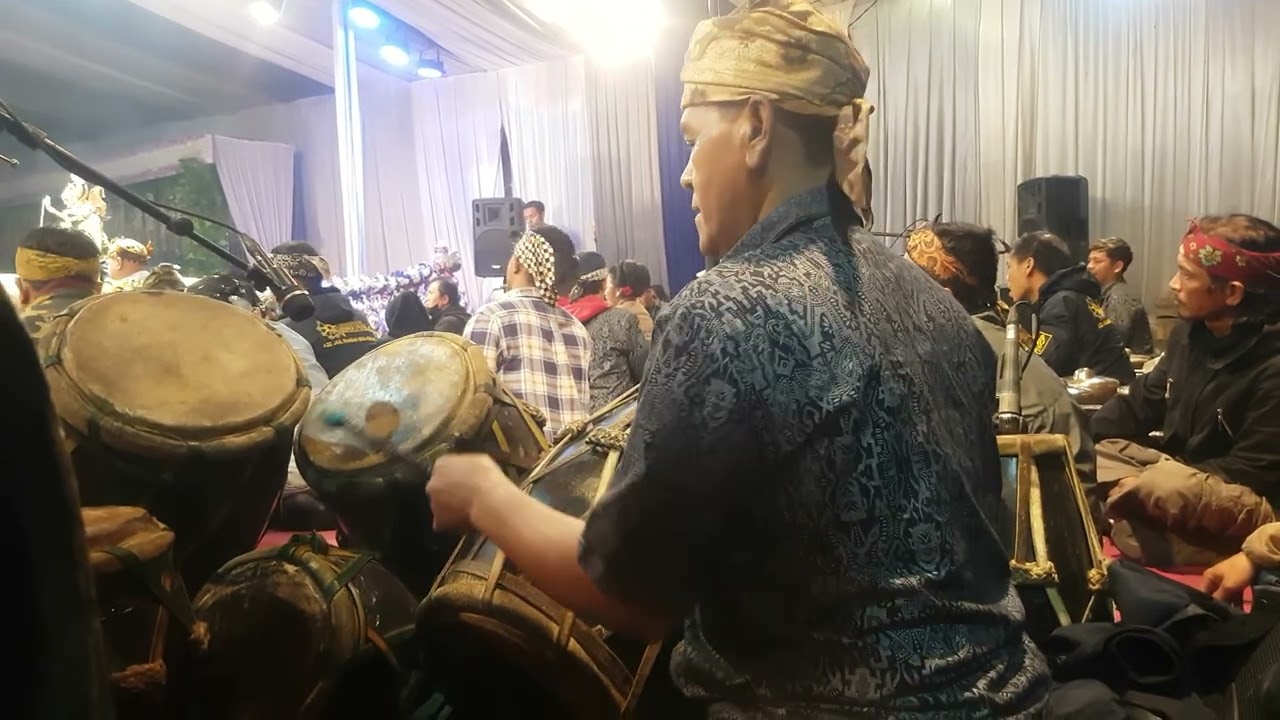 Kenangan bersama alm babeh berlin maestro kendang wayang
