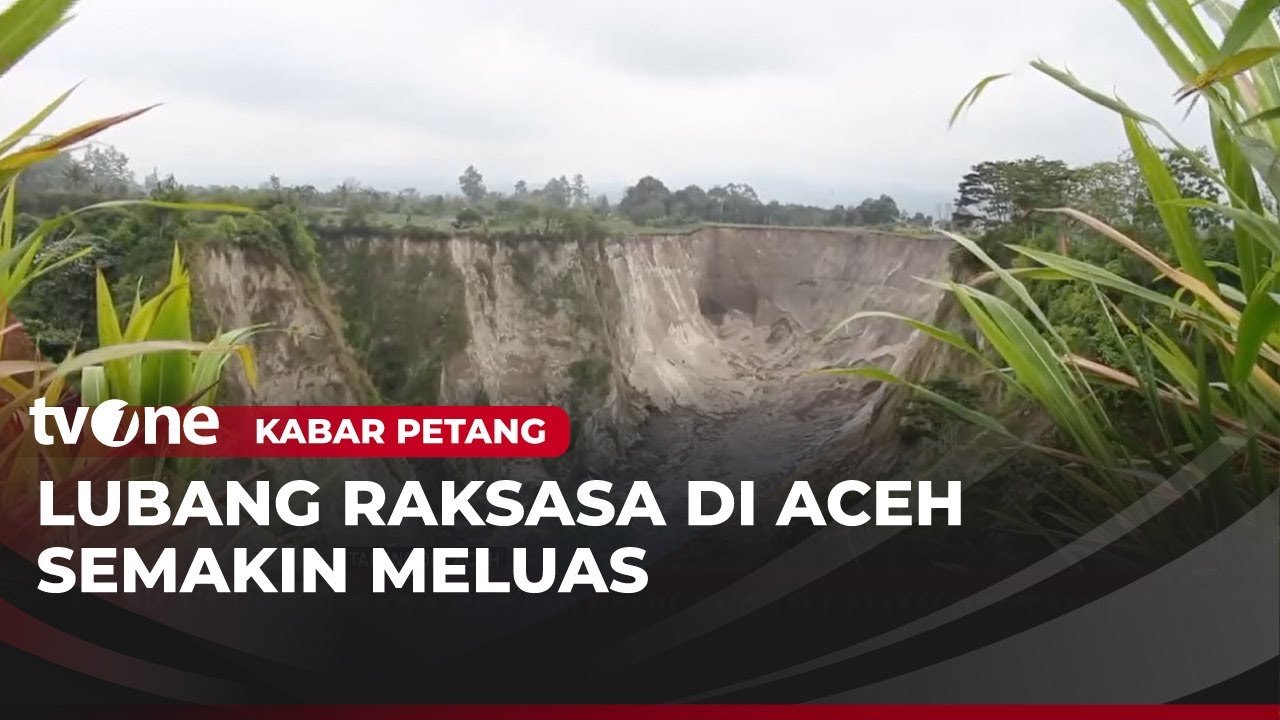 Lahan Pertanian Ditelan Lubang Raksasa, Warga Gagal Panen | Kabar Petang