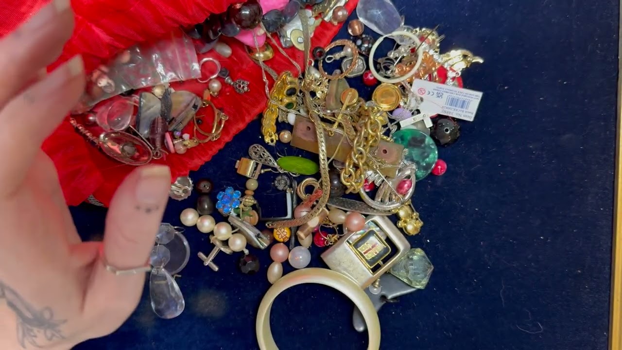 A Bit Of Wedding Cake? | MYSTERY JEWELLERY UNBAGGING | And Surprise Gold!!