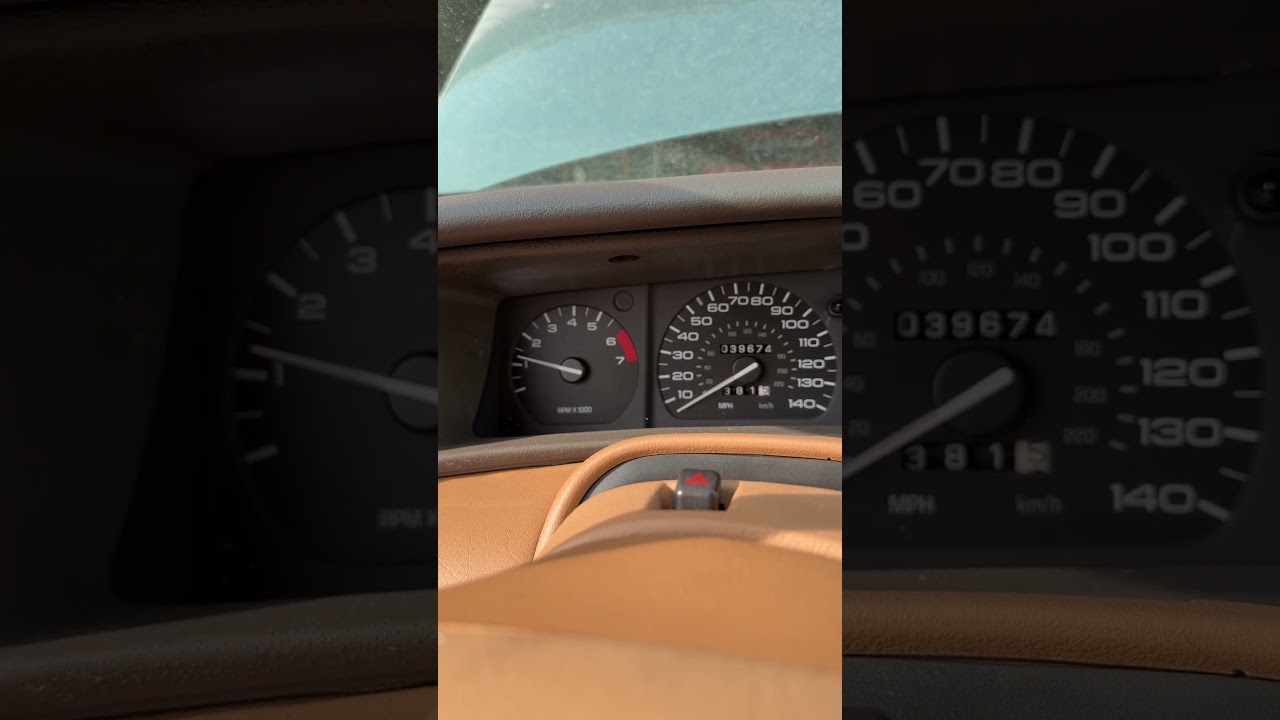 1995 Lincoln ￼Mark VIII cold start. #lincoln #classicamericancars #classicdesigns