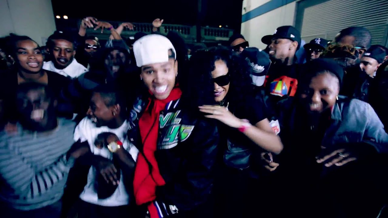 Chris Brown feat. Tyga - Holla At Me