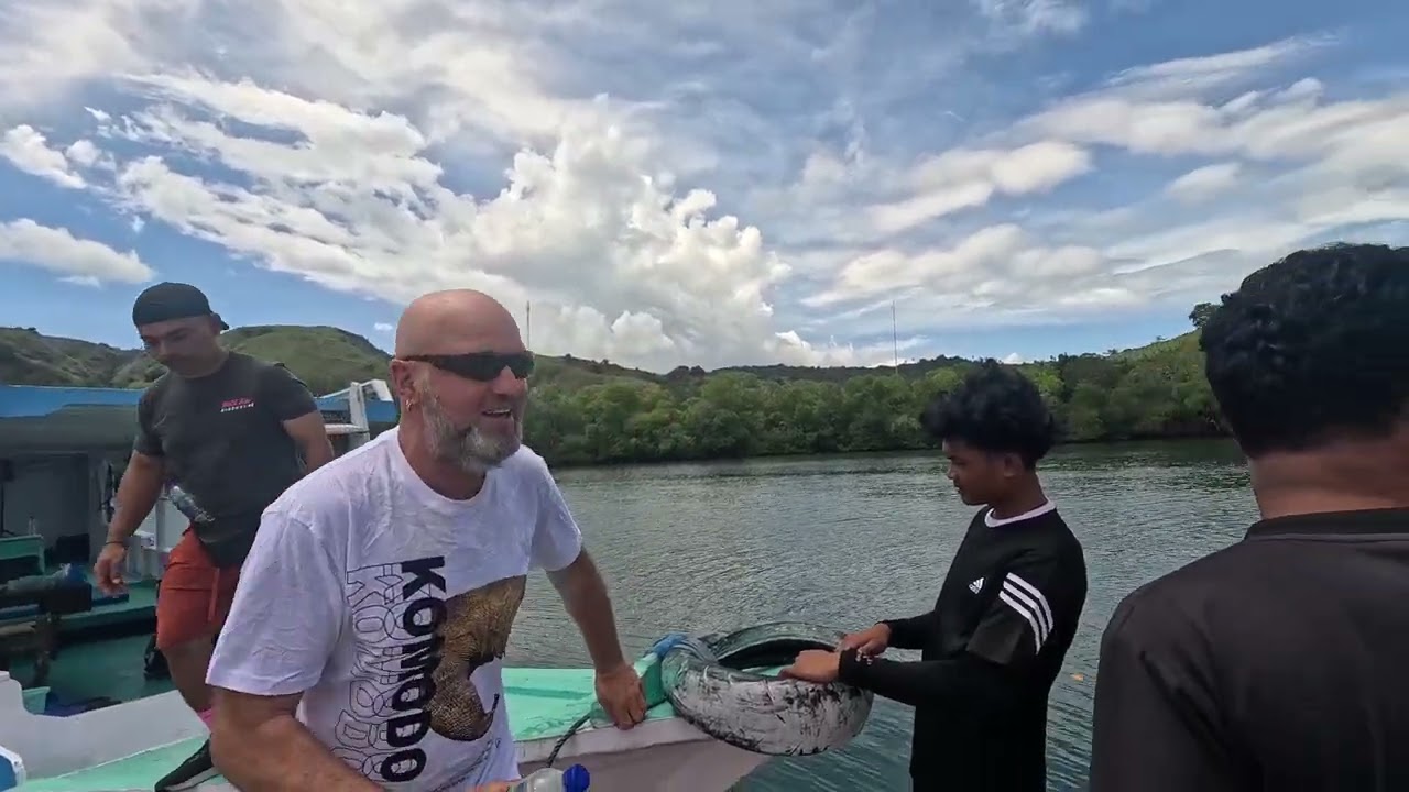 DAY 8 KOMODO DRAGON TOUR RINCA ISLAND
