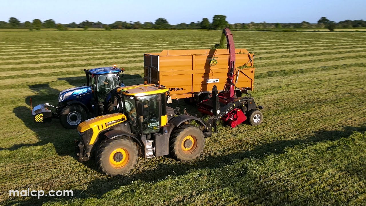 4k Harvest 2023 - JCB 4220 Fastrac chopping grass with a Kongskilde FCT 1260 forage harvester!