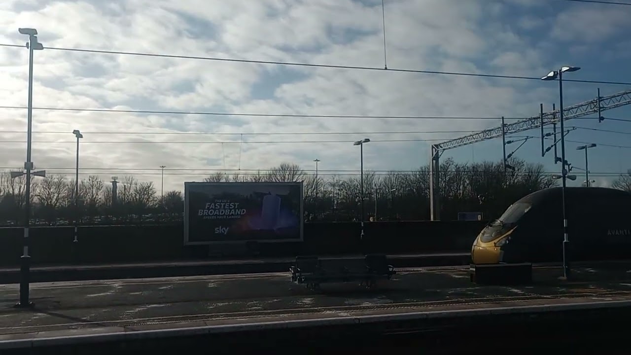 40 mins off Trainspotting and little planespotting at Birmingham International Station 