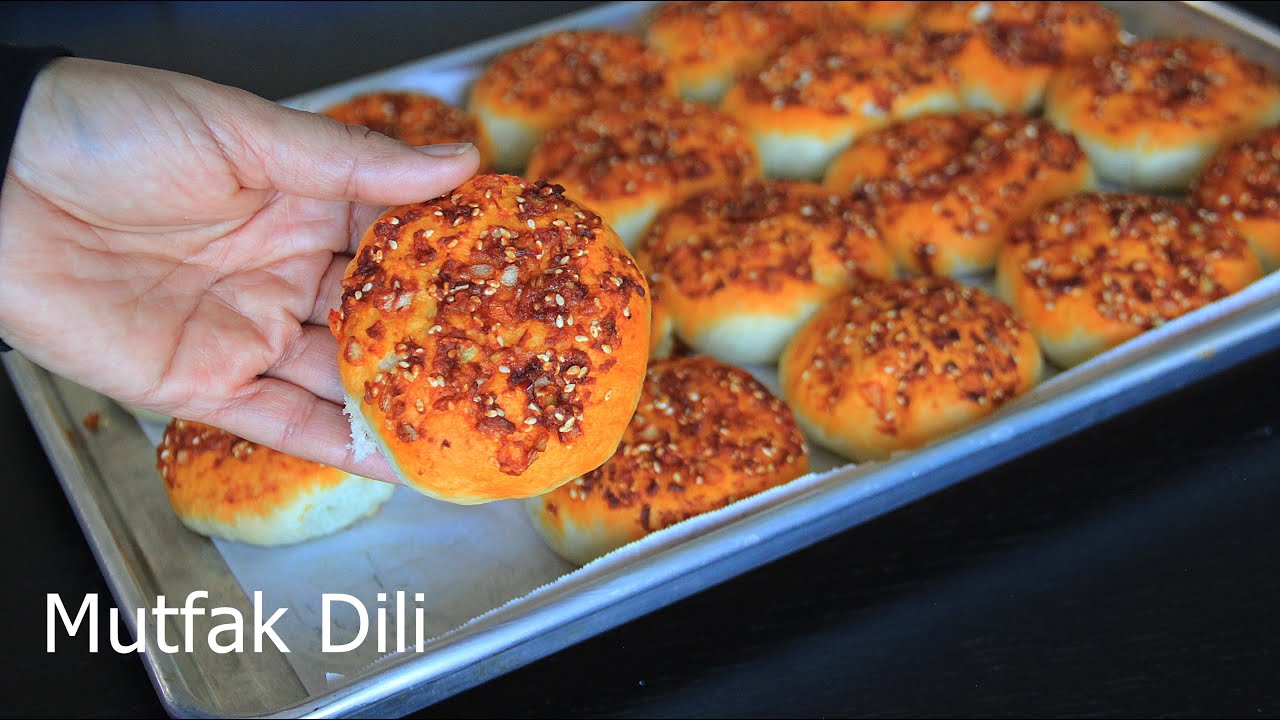 HAFTASONU KAHVALTISINA PAMUK GİBİ SALÇALI EKMEK/ SOGANLI SALÇALI SUSAMLI POĞAÇA NASIL YAPILIR