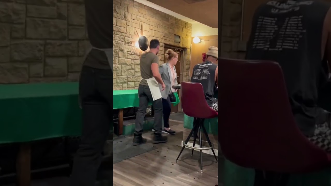 Karen gets what she deserves&hellip;.@jakehunterofficial