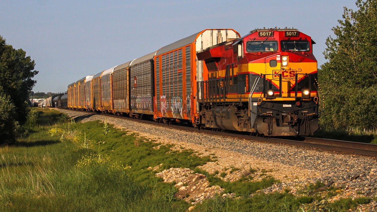 KCS 5017 North - CPKC 418 (Mixed) - Leduc Sub - Lacombe, Alberta