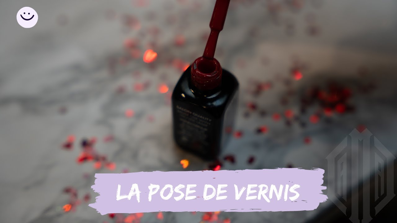 💅🏽  Tuto : Comment bien appliquer son vernis sans dépasser