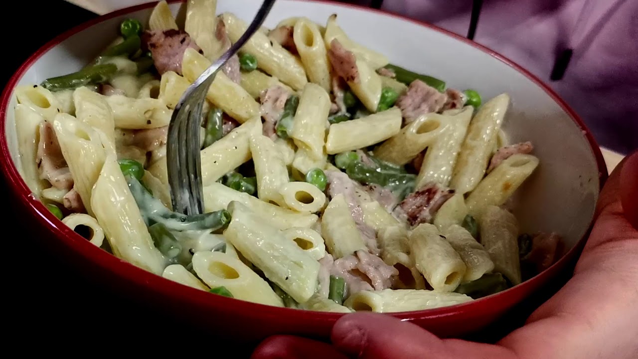 Eating Pasta and Green Beans!! (ASMR)