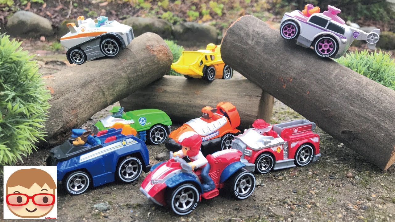 パウパトロールがトミカのはたらくくるまをレスキュー！ごっこ遊び！paw patrol rescue toys